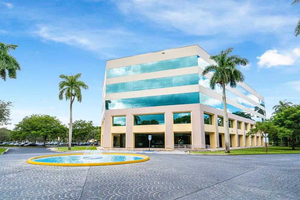Office buildings in Plantation, Florida — SENAVIA Corp's home base